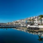 Apartamento 3 Bed Duplex By Puerto Banus, Marbella, 3 Pools, Sea Views