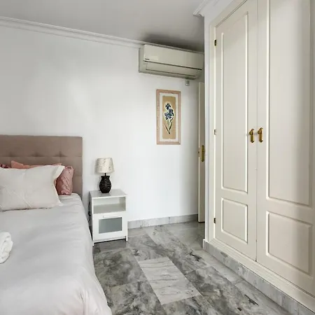 3 Bed Duplex By Puerto Banus, Marbella, 3 Pools, Sea Views *