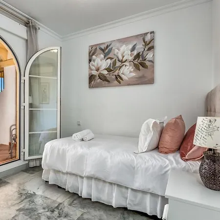 Apartment 3 Bed Duplex By Puerto Banus, Marbella, 3 Pools, Sea Views