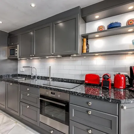 Apartmán 3 Bed Duplex By Puerto Banus, Marbella, 3 Pools, Sea Views