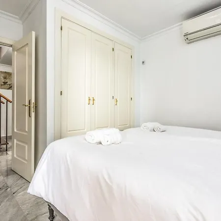 3 Bed Duplex By Puerto Banus, Marbella, 3 Pools, Sea Views *