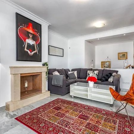 3 Bed Duplex By Puerto Banus, Marbella, 3 Pools, Sea Views Marbella