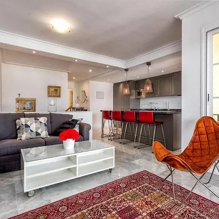 3 Bed Duplex By Puerto Banus, Marbella, 3 Pools, Sea Views Apartament *