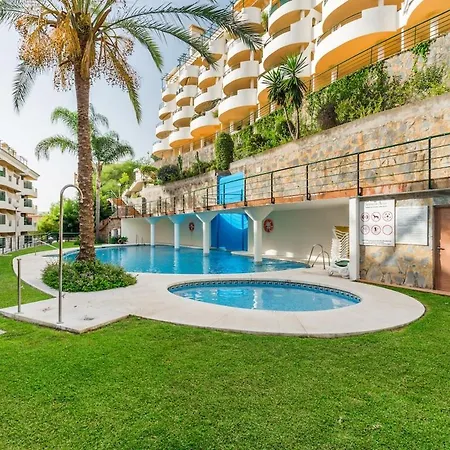 3 Bed Duplex By Puerto Banus, Marbella, 3 Pools, Sea Views Apartament